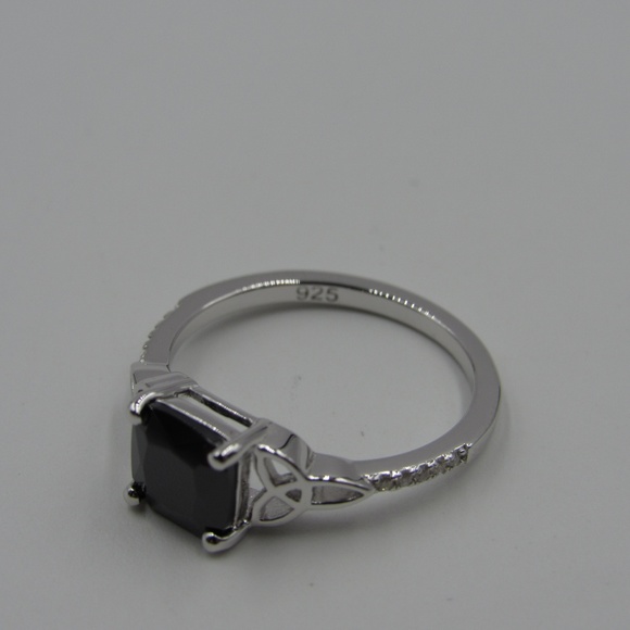Sterling Silver Black CZ Diamond Celtic Band Ring - Picture 4 of 5